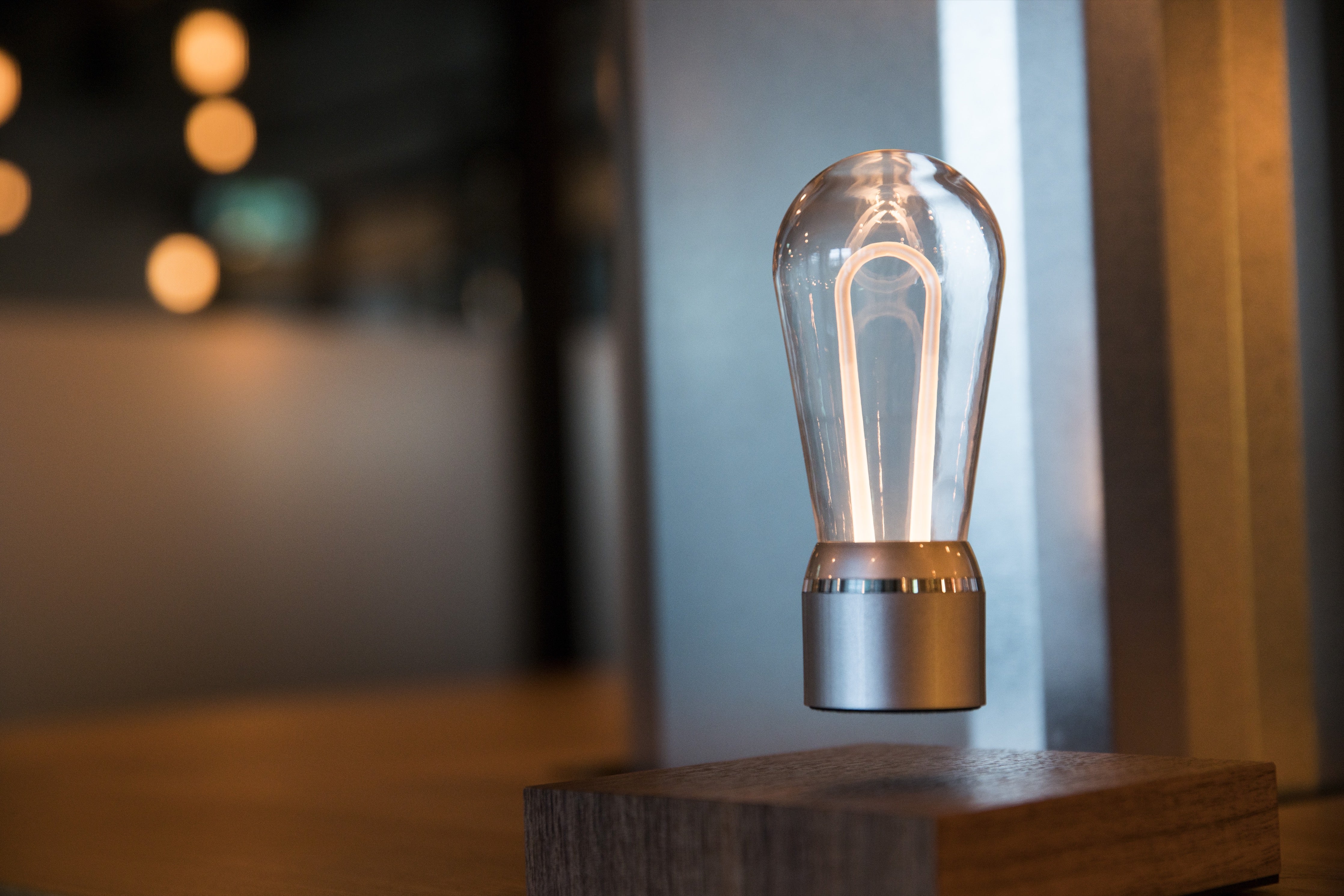 Flyte levitating outlet light bulb